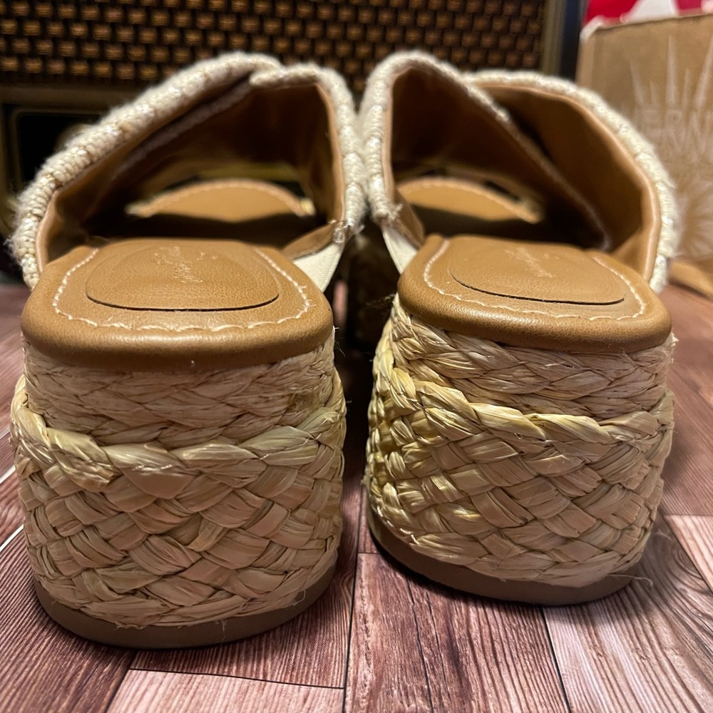 Universal Thread Tan Espadrille Platform Sandals - image 4